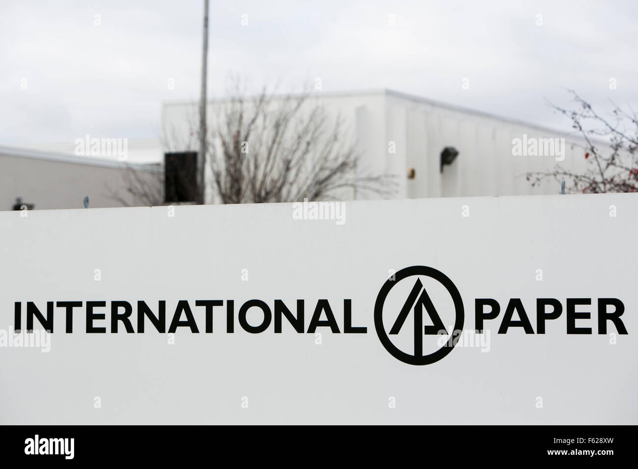 International paper hi-res stock photography and images - Alamy