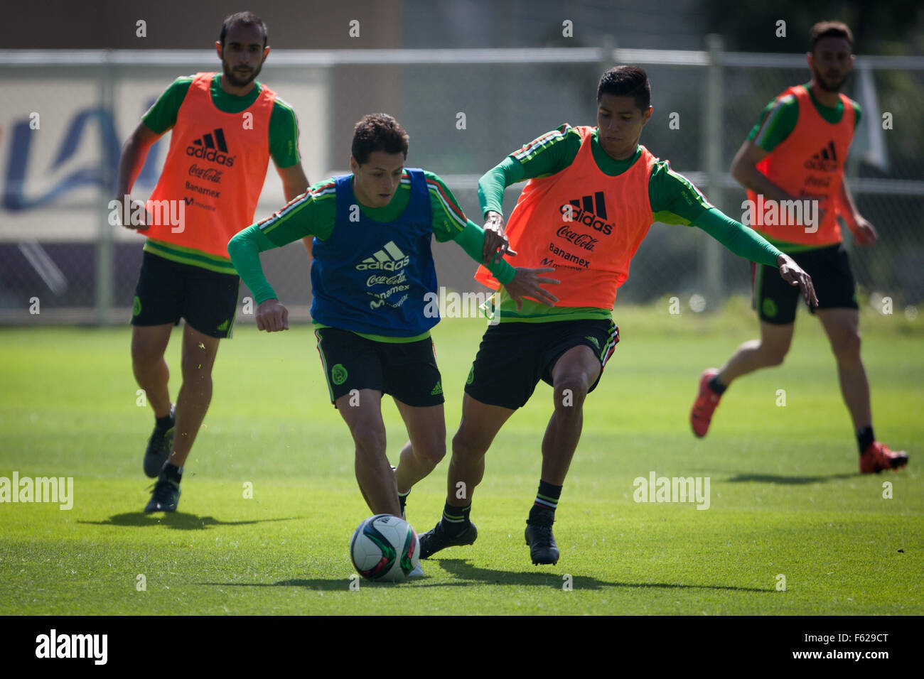 Ciudad De Mexico, Mexico. 10th Nov, 2015. Mexico's national football team players Javier Hernandez (L front) and Hugo Ayala (R front) take part in a training session in Mexico City, capital of Mexico, Nov. 10, 2015. Mexico will face El Salvador on Nov. 13, as part of the first phase of the qualifying for the 2018 FIFA World Cup Russia. Credit:  Pedro Mera/Xinhua/Alamy Live News Stock Photo