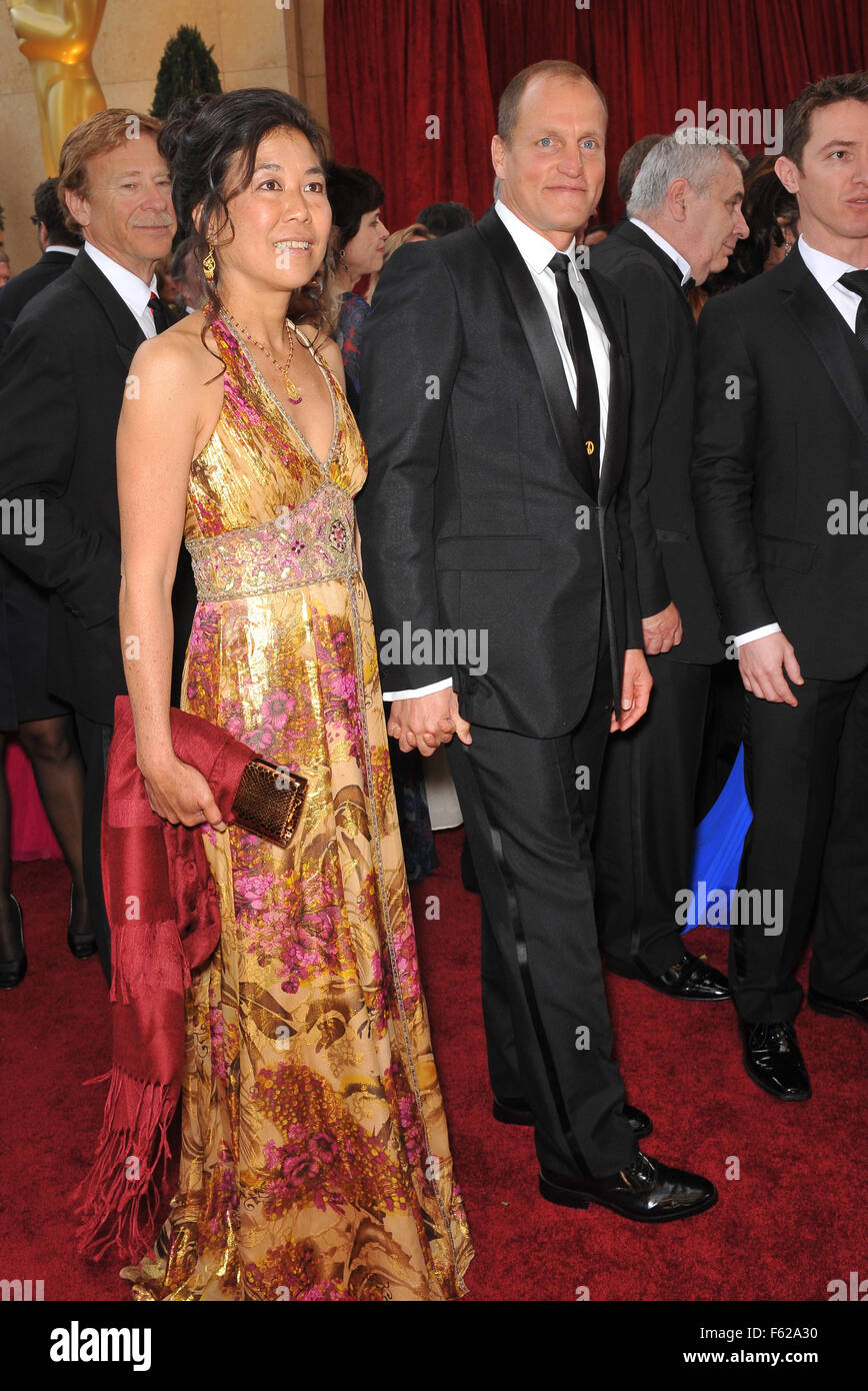 LOS ANGELES, CA MARCH 7, 2010 Woody Harrelson & Lara Louie at the 82nd Annual Academy Awards