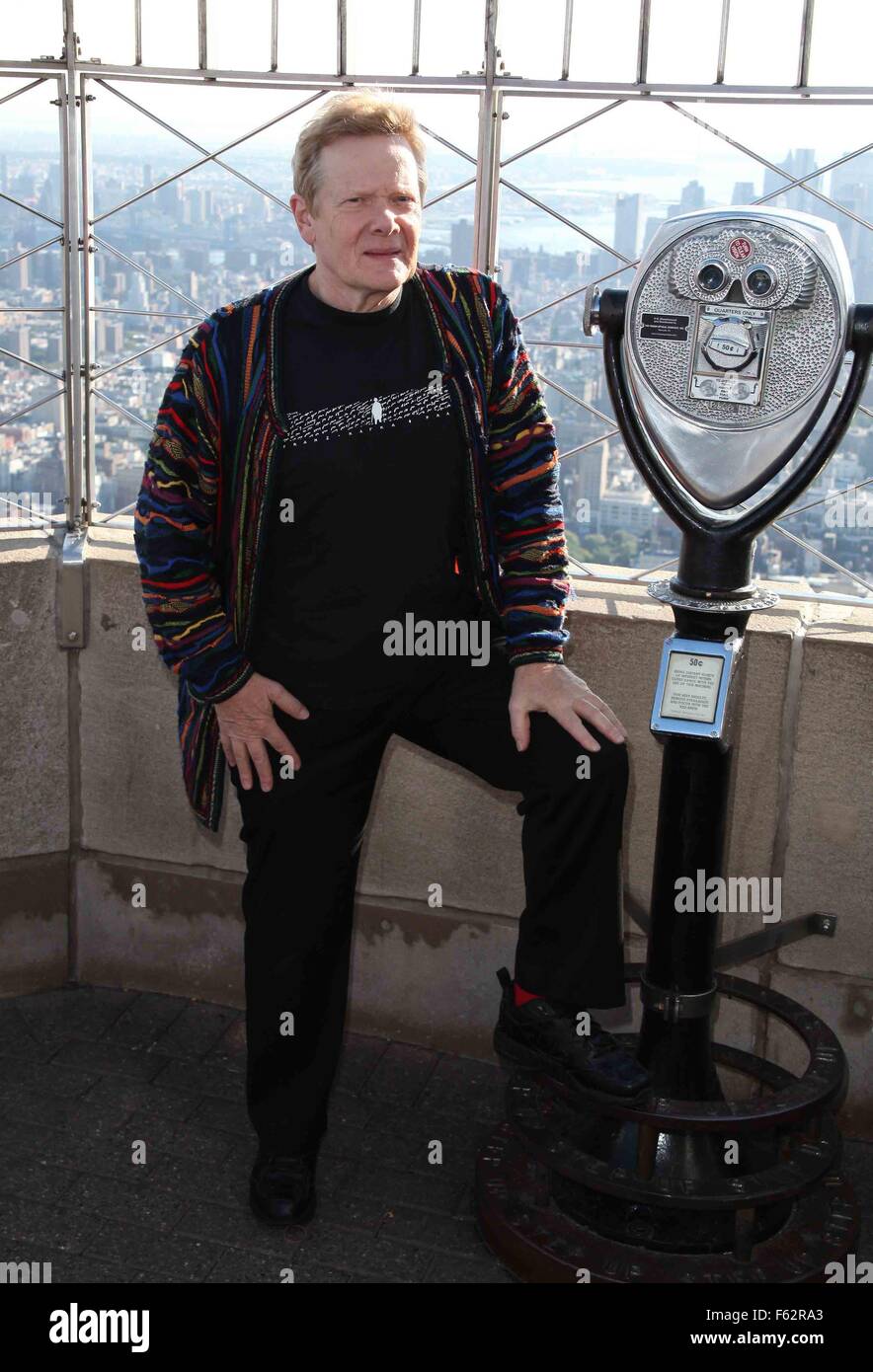 https://c8.alamy.com/comp/F62RA3/philippe-petit-the-french-high-wire-artist-who-inspired-the-walk-by-F62RA3.jpg