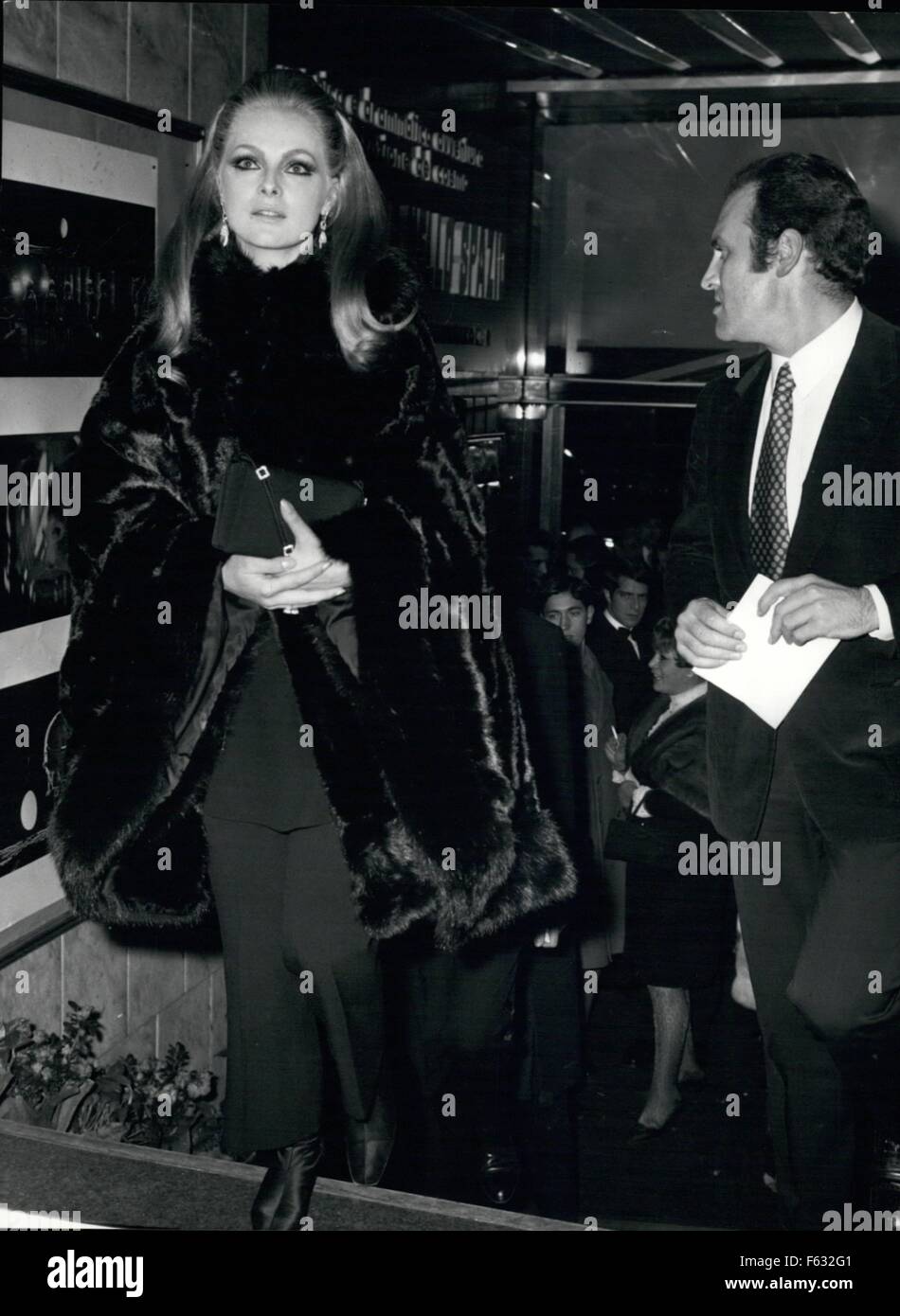 1972 - Gala performance at the Cinema Royal for the film ''2001, Space Odyssey''. Many stars attended at the gala. OPS: Virna Lisi and her husband Franco Pesci © Keystone Pictures USA/ZUMAPRESS.com/Alamy Live News Stock Photo
