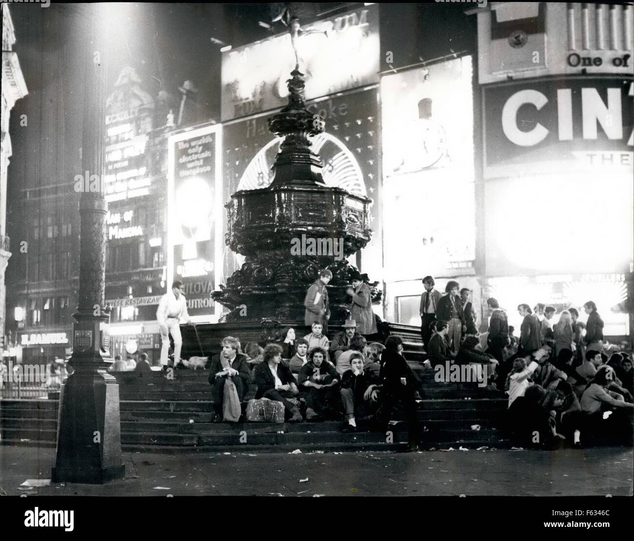 1968 - Is London Becoming Shameful? Piccadilly, Green Park, Leicester Square - places for London to be proud of, For those are the places that have been virtually taken over by crowds of hippies, beatniks and dropouts. Day and night they are to be found littering ''Eros Island'' - the area surrounding the Eros Statue, London's most famous landmark, at Piccadilly Circus. Lounging around the steps and pavements they will spend the entire day there, young people from all over the world, until the police move them on - generally to what has become a shanty town - Green Park, Residents of the Green Stock Photo