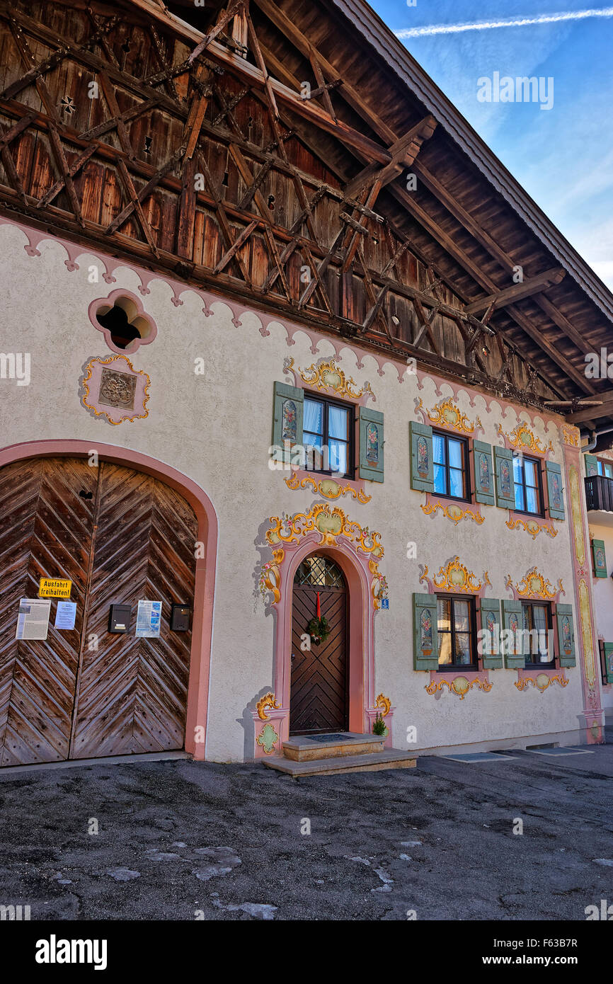 Charming houses with decoratively painted facades of Garmisch