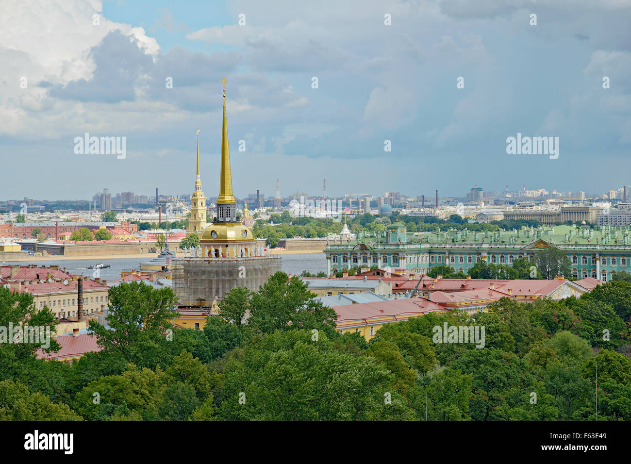 Admiralty Garden in St. Petersburg - one of the best parks in the city Admiralty Garden in St. Petersburg - one of the best parks in the city