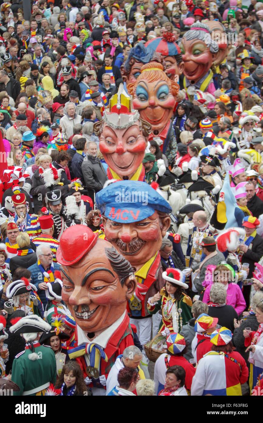 Mainz, Germany. 11th Nov, 2015. The &amp;#39;Schwellkoepp&amp;#39; from the Mainz ...