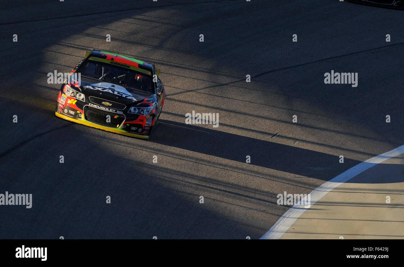 November 8, 2015: Jeff Gordon drives the Axalta Chevrolet down turn one during the AAA Texas 500 at Texas Motor Speedway in Fort Worth, Texas. Austin McAfee/CSM Stock Photo