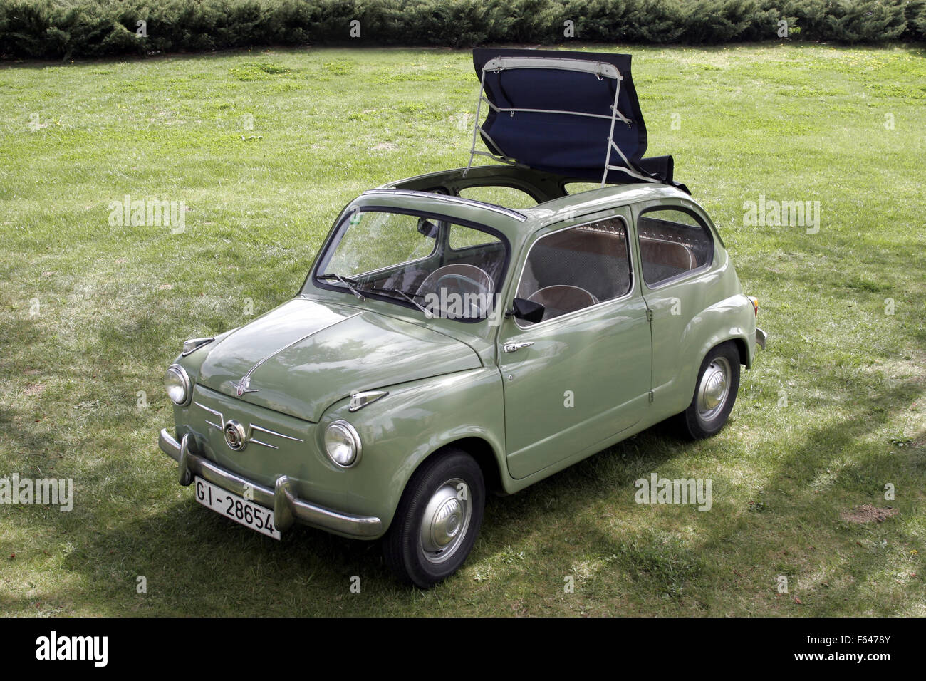 Seat 600, made in Spain under Fiat license. Convertible cabriolet Stock  Photo - Alamy