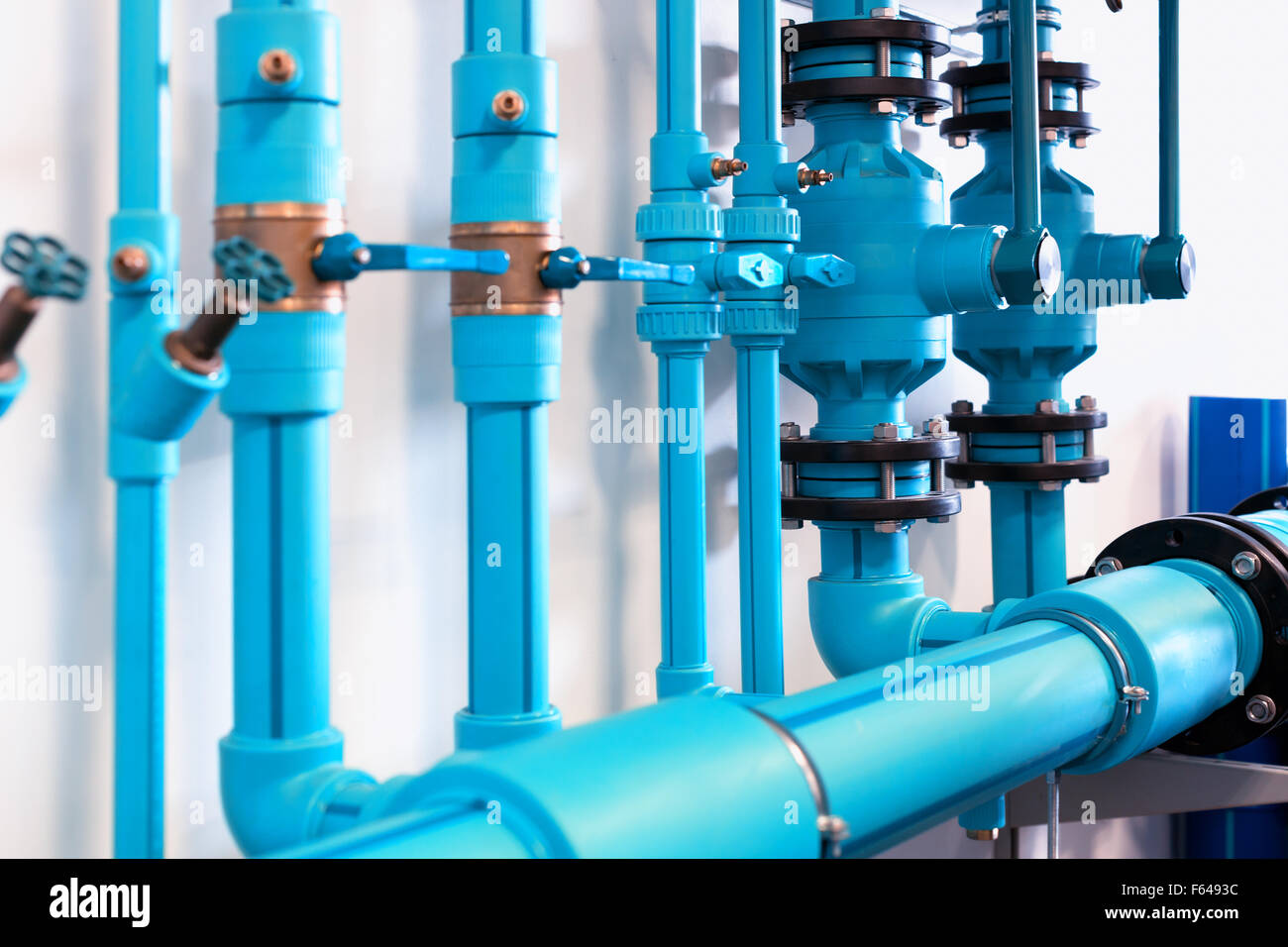 Pipes and valves of heating system Stock Photo Alamy
