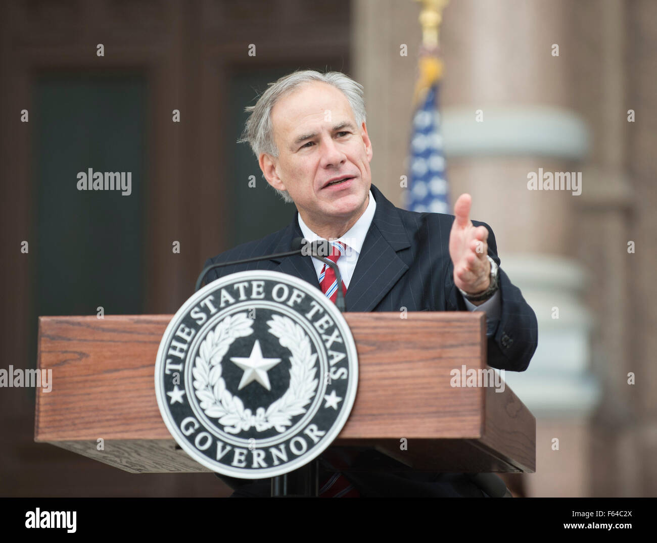 Austin, Texas USA November 11, 2015: Texas Gov. Greg Abbott speaks during the Veteran's Day parade up Congress Avenue and ceremony at the Texas Capitol. Several thousand Texans lined Congress Avenue to witness military heroes, marching bands and floats in the annual parade. Credit:  Bob Daemmrich/Alamy Live News Stock Photo