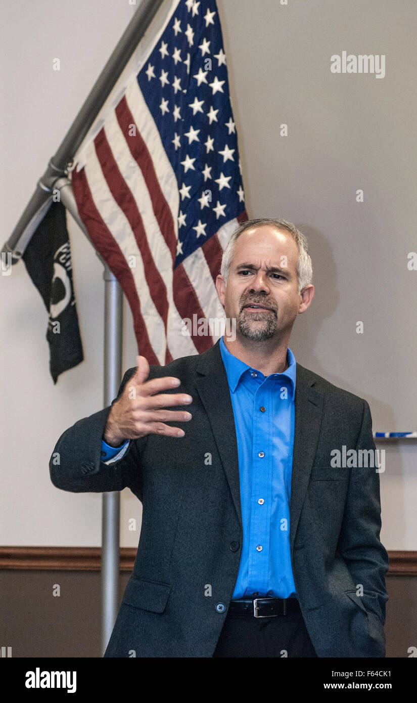 Emporia, Kansas, USA,11th November 2015 Congressman Tim Huelskamp (R-KS)  conducts a town hall meeting  Credit: Mark Reinstein Stock Photo