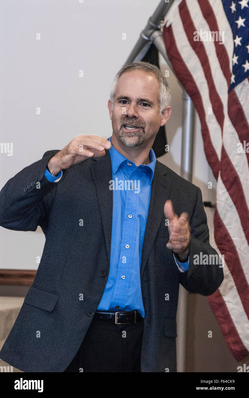 Emporia, Kansas, USA,11th November 2015 Congressman Tim Huelskamp (R-KS)  conducts a town hall meeting  Credit: Mark Reinstein Stock Photo