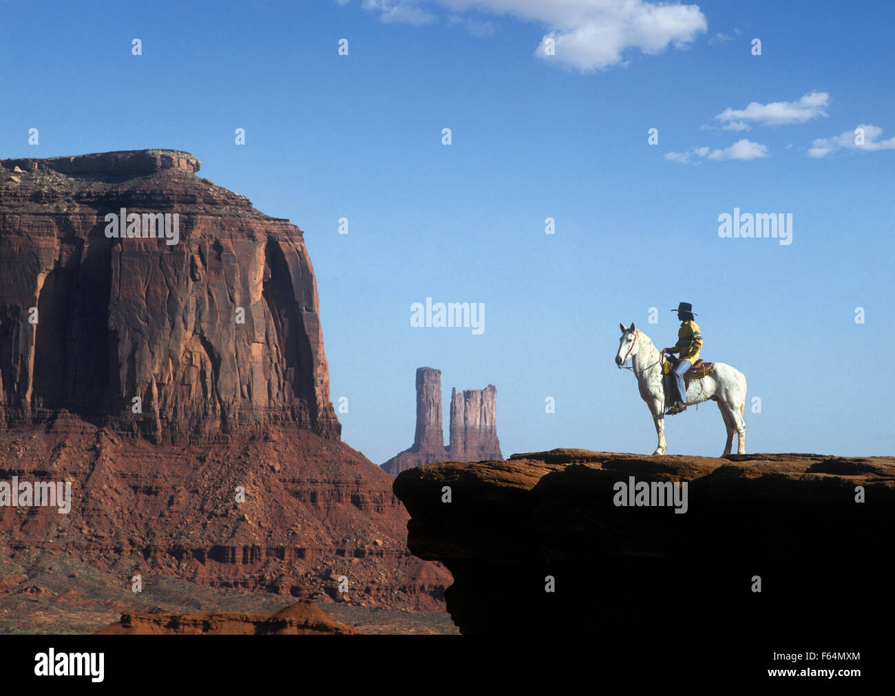 Navajo indian on horse hi-res stock photography and images - Alamy