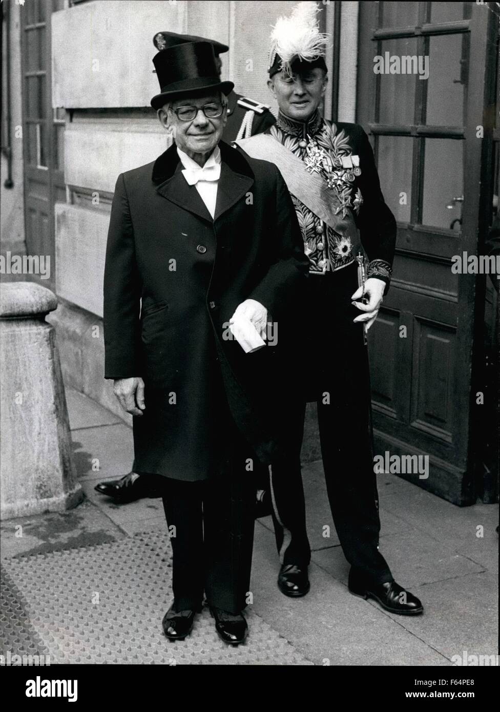 1968 - Two New Ambassadors Brought Their Credentials To King Carl Gustaf This Week. They Were Ambassador Robert Strausz-Hupe From The USA And Pierre Kapsambelis From Greece. Five Persons Were Arrested For Shouting Obscenities At The Two Ambassadors © Keystone Pictures USA/ZUMAPRESS.com/Alamy Live News Stock Photo