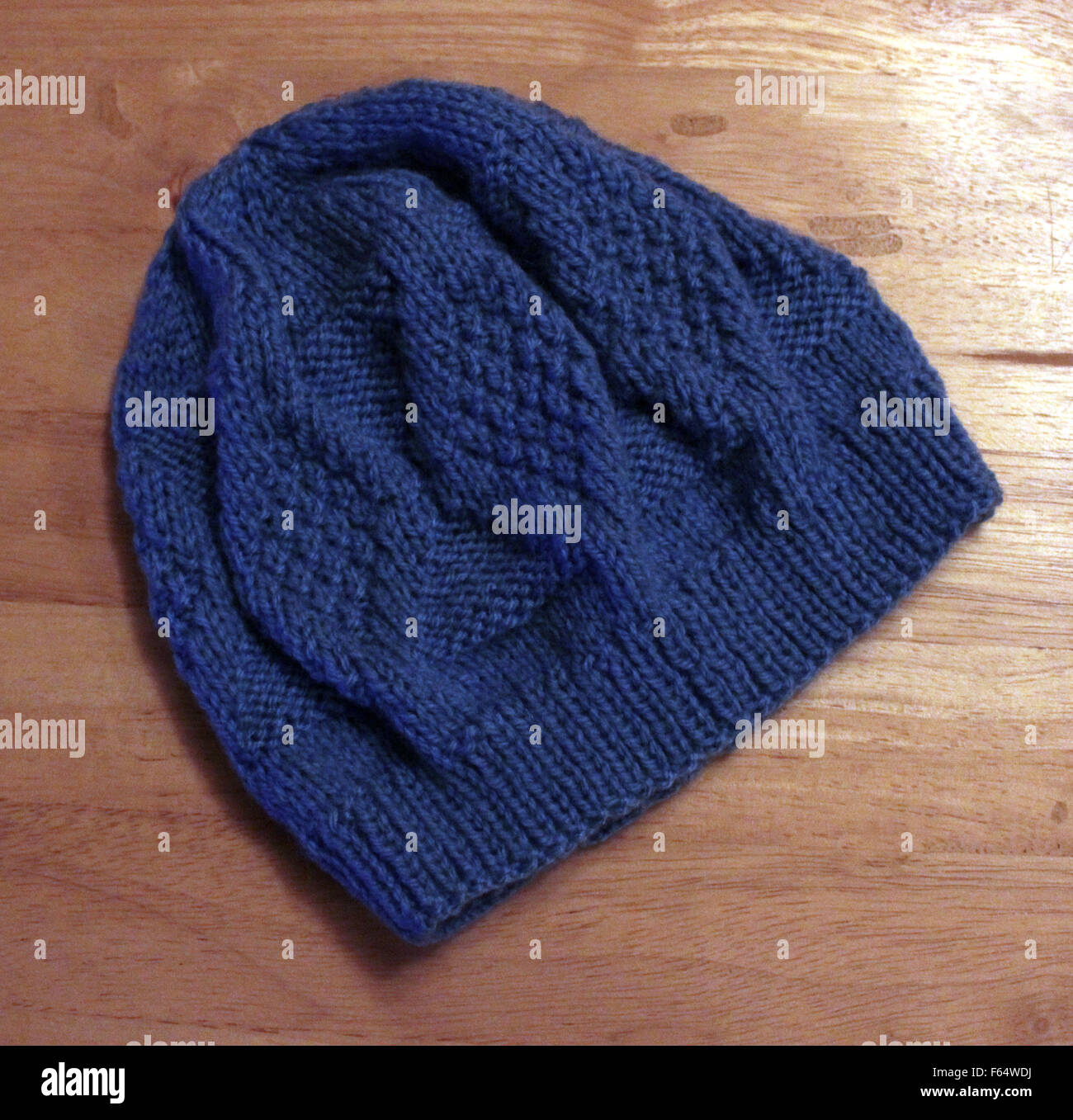 images How To Hand Knit A Beanie alamy