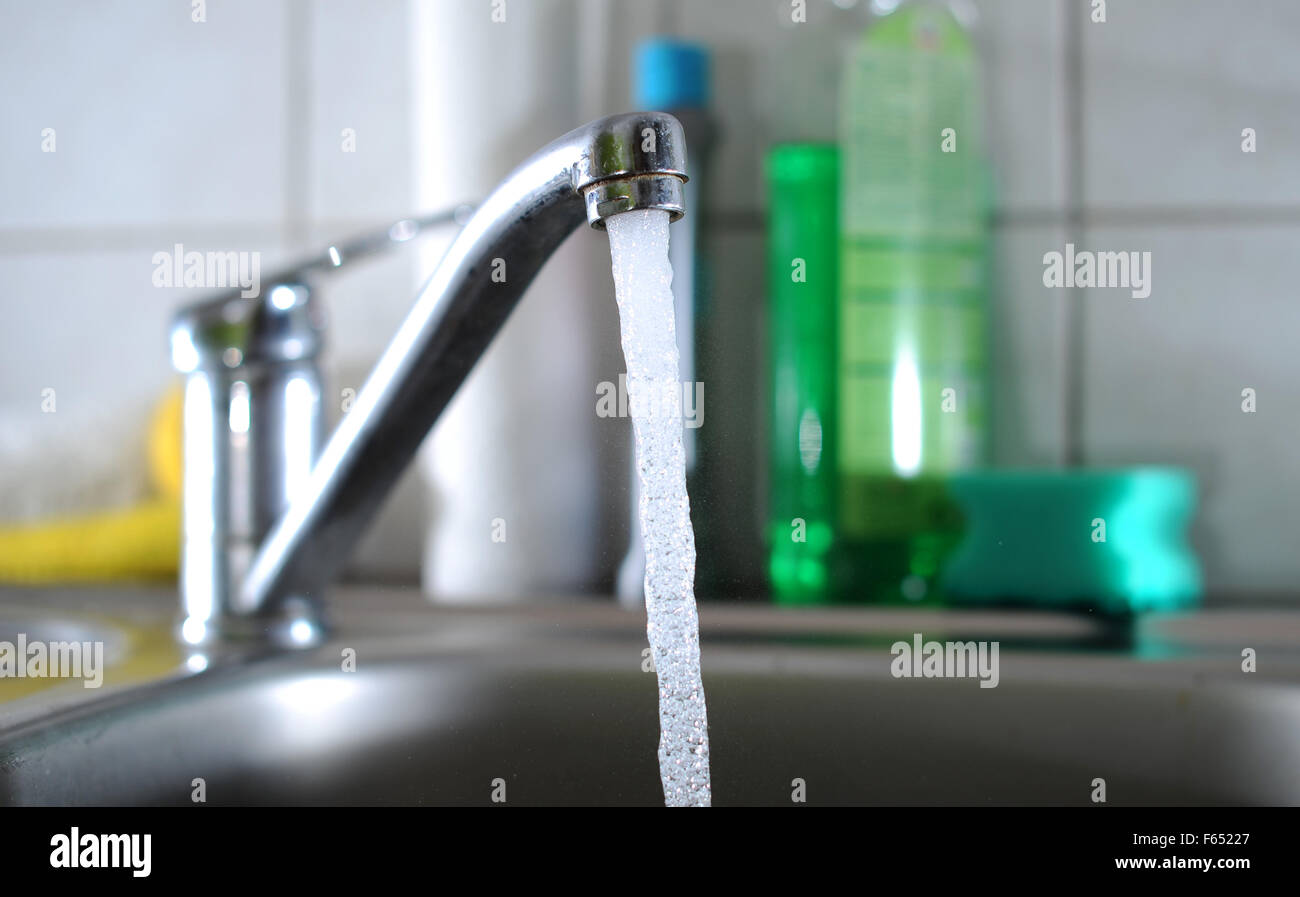 Illustration - Running tap water in Dresden (Saxony), Germany, 11 March 2013. Photo: Thomas Eisenhuth Stock Photo