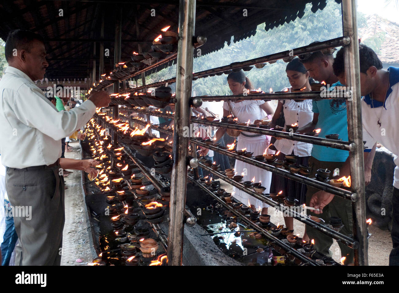Street cuisine with lanterns, sea in background, Colombo, Sri Lanka Stock Photo