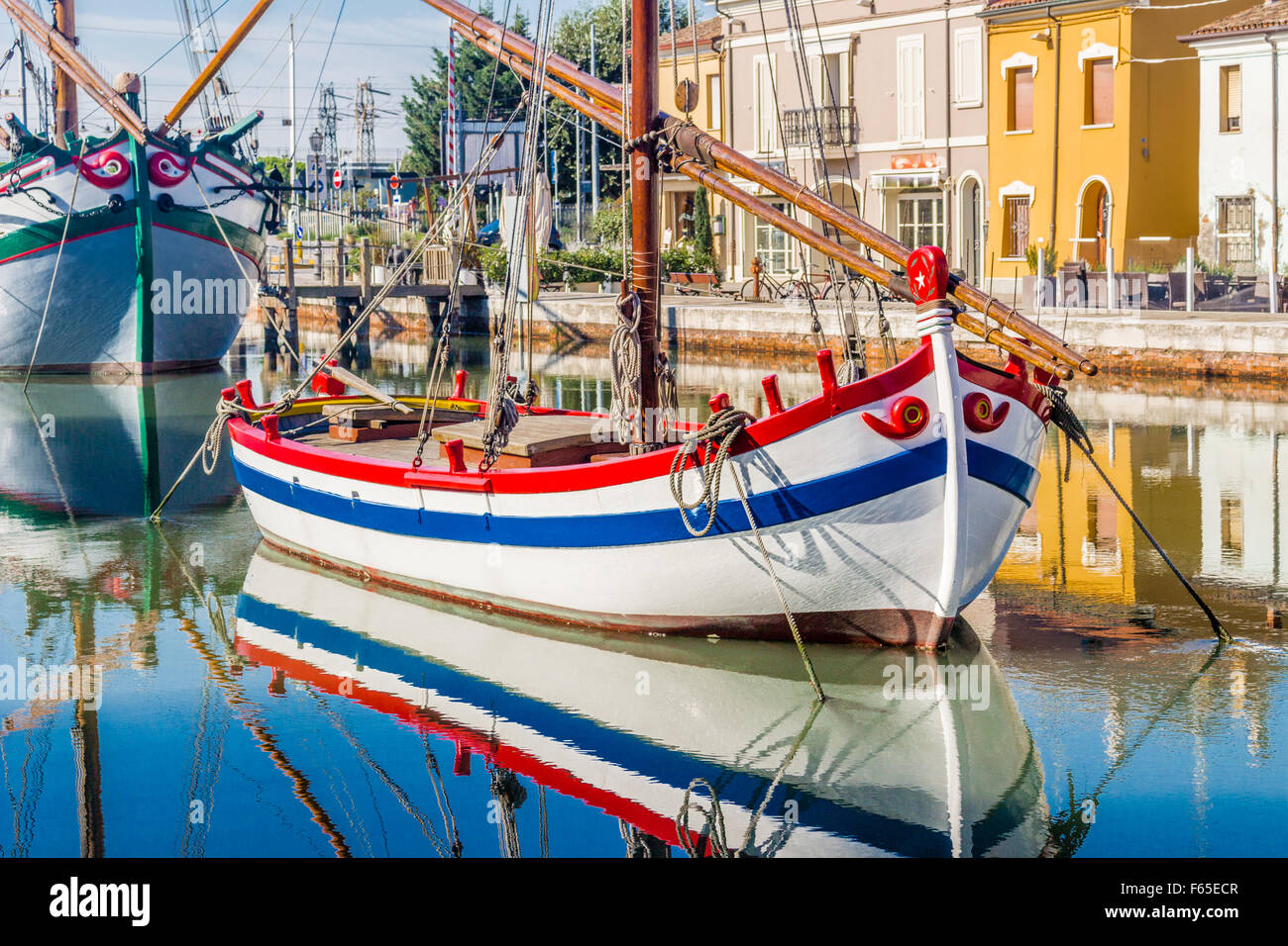 Float port harbour hi-res stock photography and images - Page 21 - Alamy