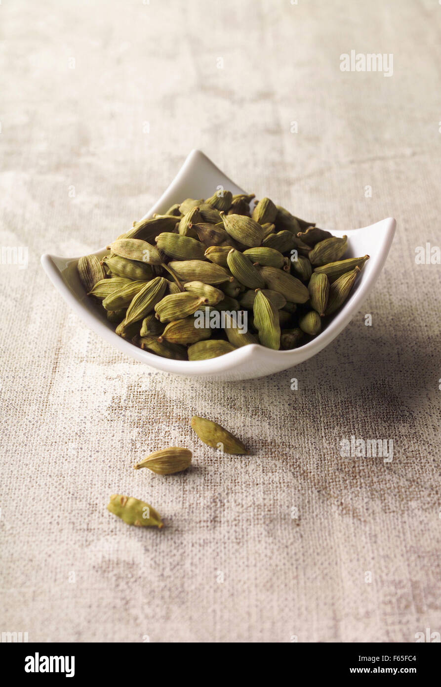 Cardamon hi-res stock photography and images - Alamy