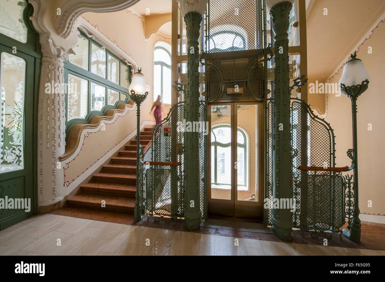 The foyer of the former post office bank, Budapest – constructed 1899-1901 by Ödön Lechner in the Hungarian art nouveau style Stock Photo