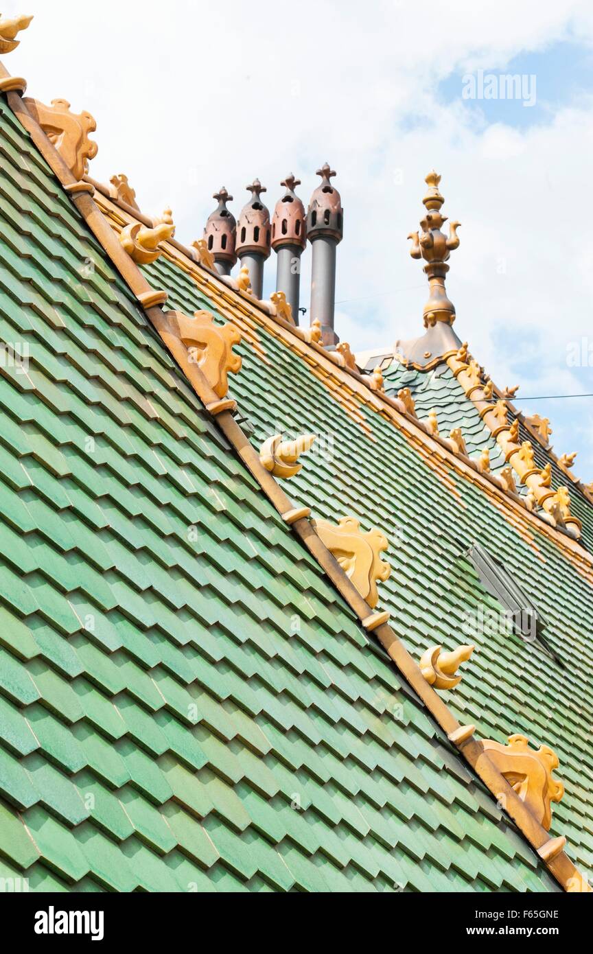 Hungarian art nouveau architecture by Ödön Lechner – the colourful pyrogranite roof of the former post office bank, Budapest, Stock Photo