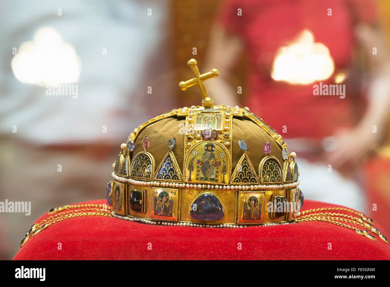 The Hungarian Holy Crown ハンガリー 王冠 The Hungarian Holy Crown