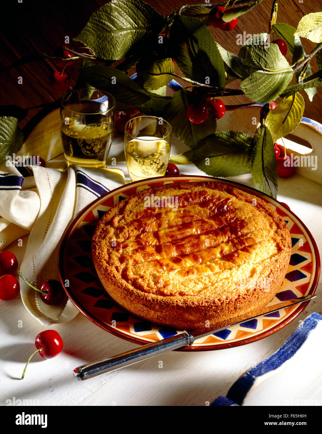 Basque cake hi-res stock photography and images - Alamy