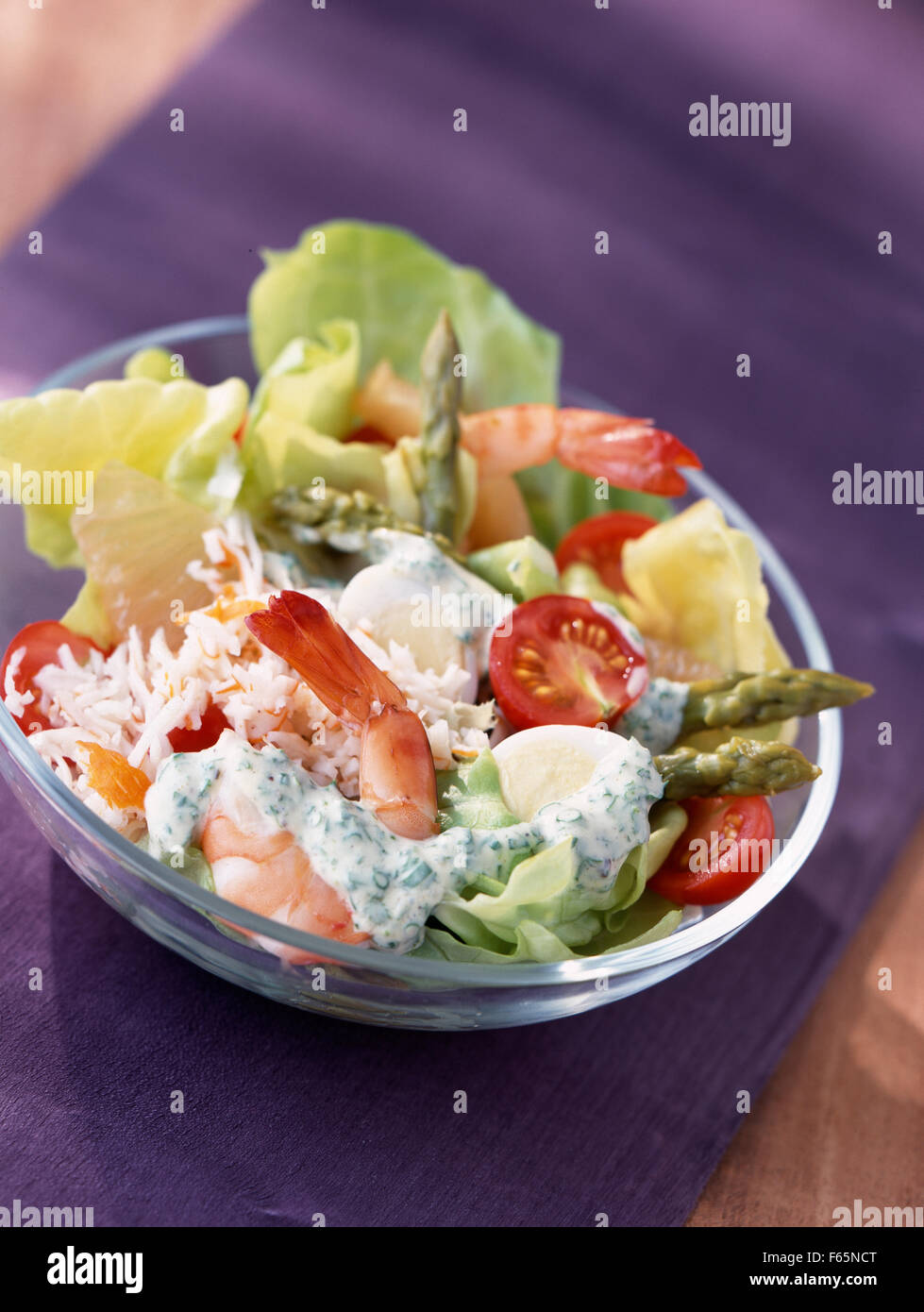 mixed spring salad with prawns (topic: salads) Stock Photo