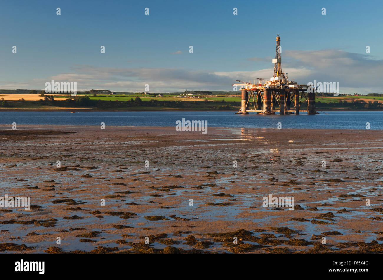 Invergordon scotland uk oil rigs hires stock photography and images