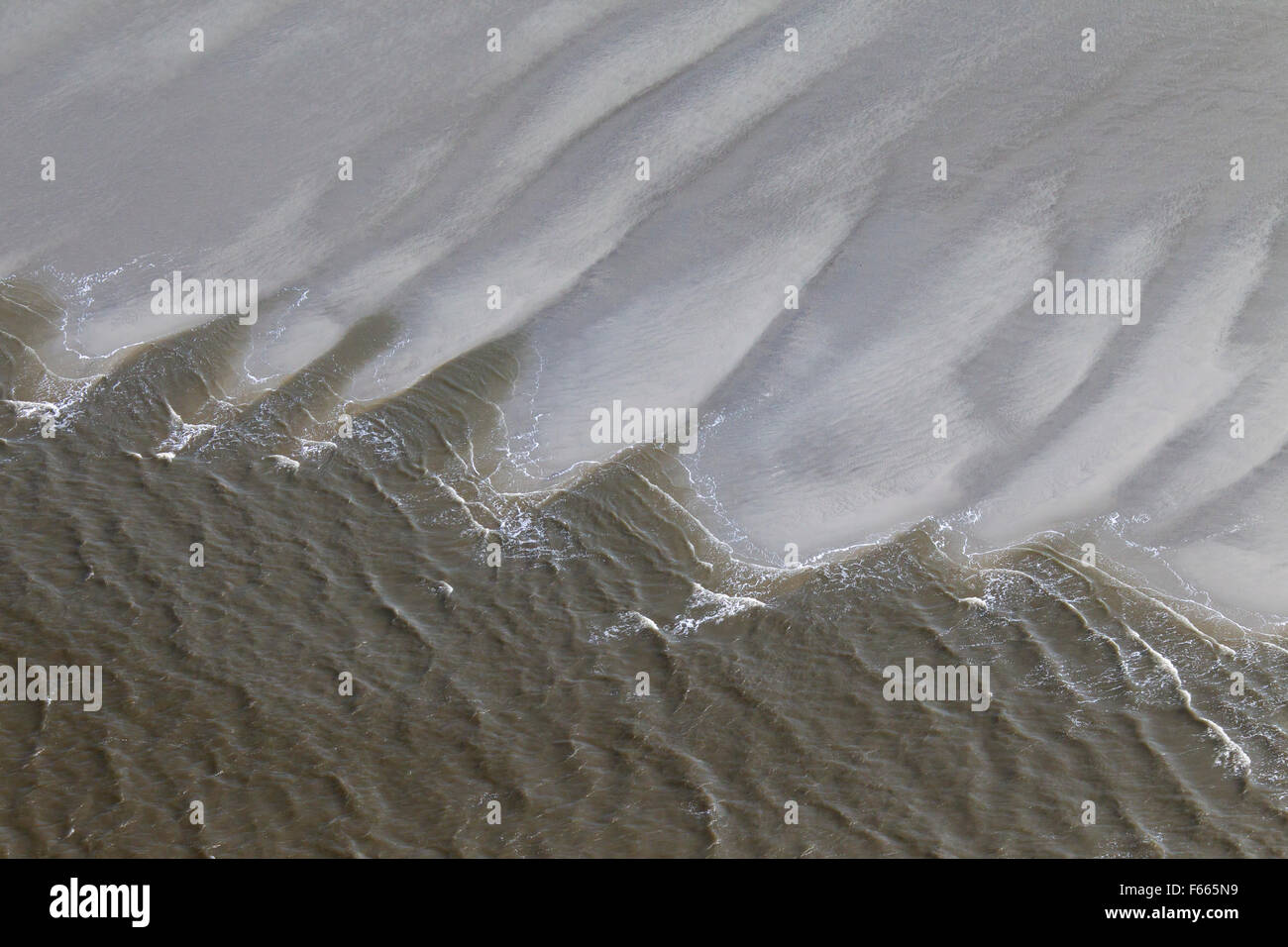 Birds eye view of waves breaking hi-res stock photography and images ...