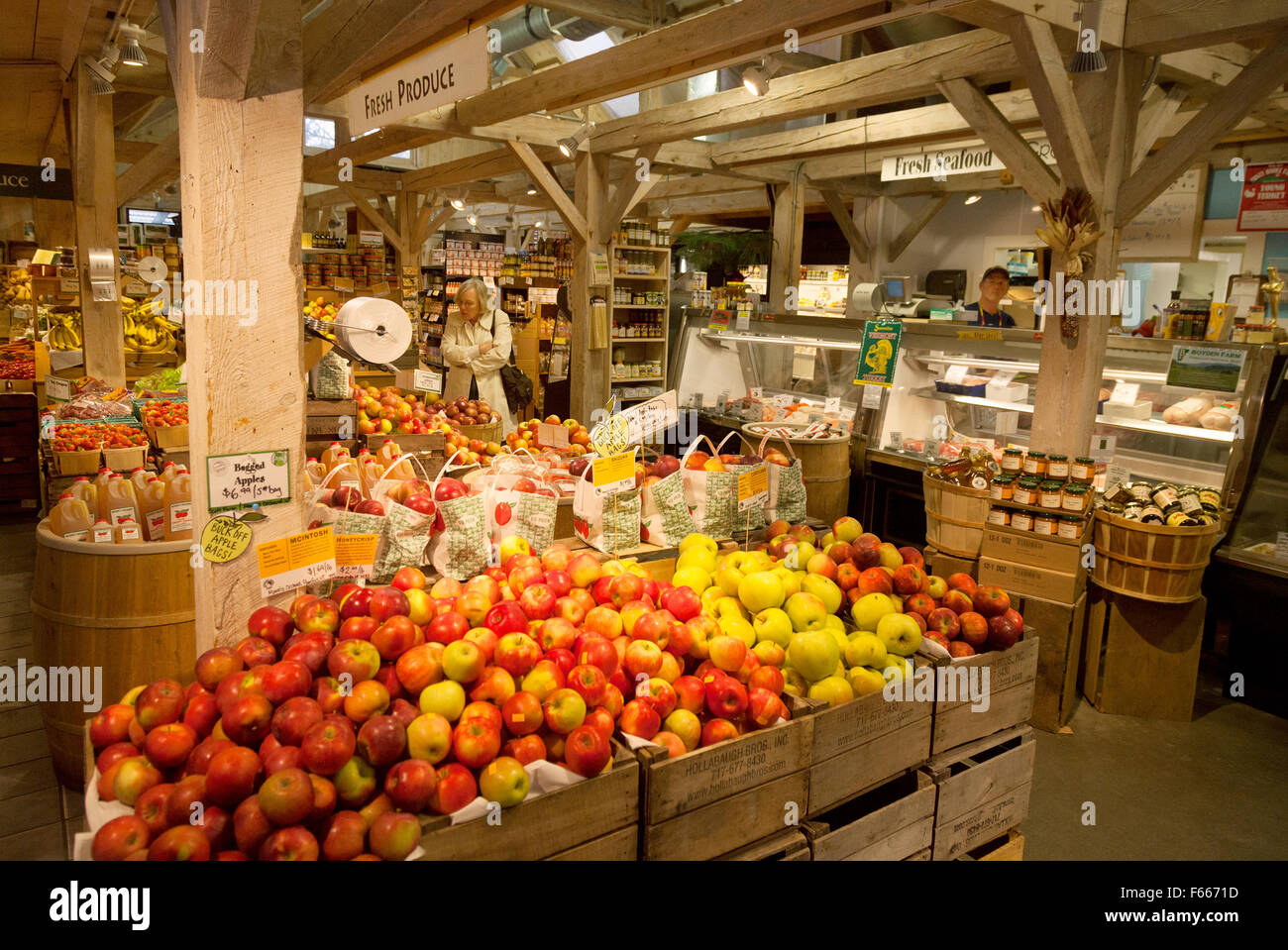 Fresh Apples Fruit Produce In A Farmers Market Grocery Store Woodstock