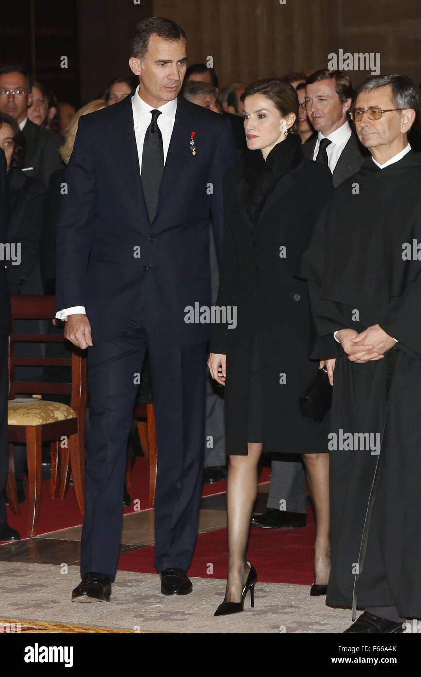 El Escorial, Spain. 12th Nov, 2015. King Juan Carlos of Spain, Queen Sofia of Spain, King Felipe VI of Spain and Queen Letizia of Spain attends the Funeral by His Royal Highness Infante Carlos, Duke of Calabria, Prince of Spain, at San Lorenzo de El Escorial Monastery on November 12, 2015 in El Escorial, Madrid, Spain © Jack Abuin/ZUMA Wire/Alamy Live News Stock Photo