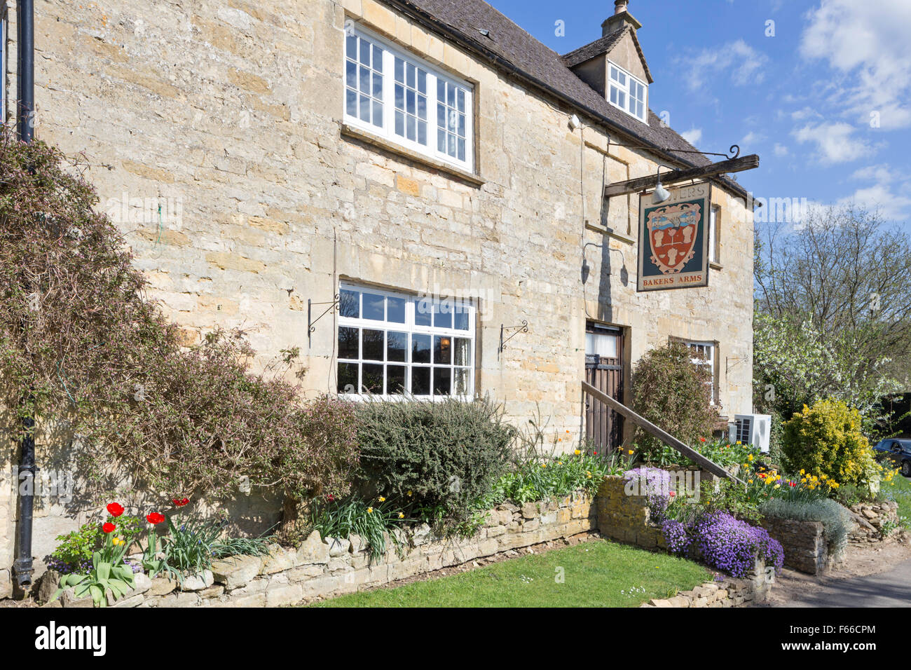 Arms cotswold hires stock photography and images Alamy