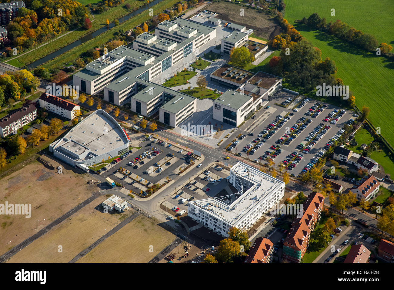 College, Hochschule Hamm Lippstadt, HSHL, HSHL, Paracelsuspark with student apartments scientific quarters, Stock Photo - Alamy