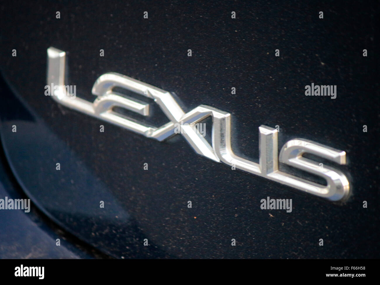 Logo lexus car brand hi-res stock photography and images - Alamy