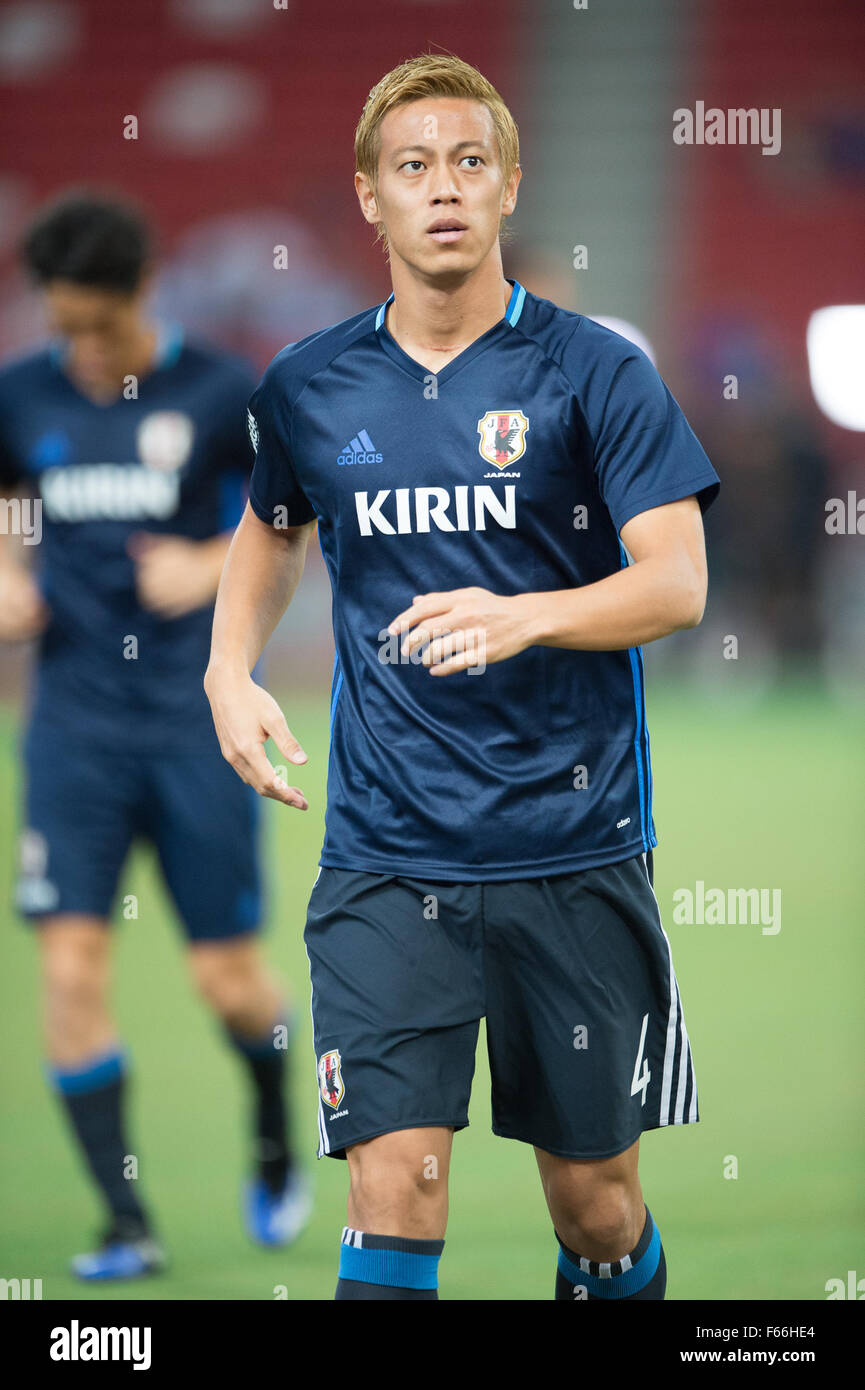 Honda Keisuke Warming up, Japan vs Singapore in the 2018 FIFA World Cup Russia Qualifiers Round 2 - Group E at the Sports Hub Stadium on 12 Nov 2015 in Singapore. Japan beat Singapore 3-0. (Photo by Haruhiko Otsuka/Nippon News & Aflo) Stock Photo