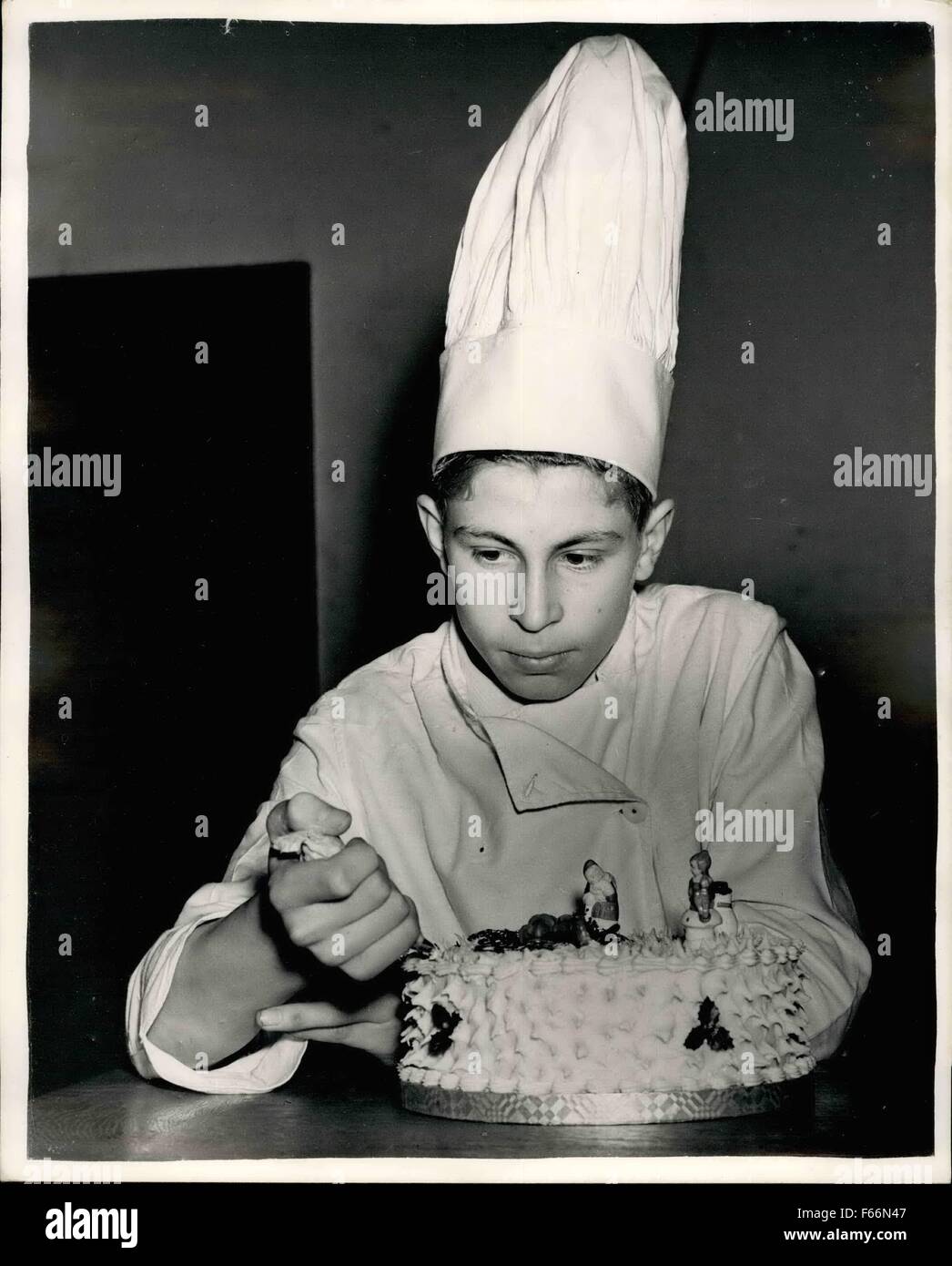 1962 He bakes the cake cookery class gets ready for Christmas