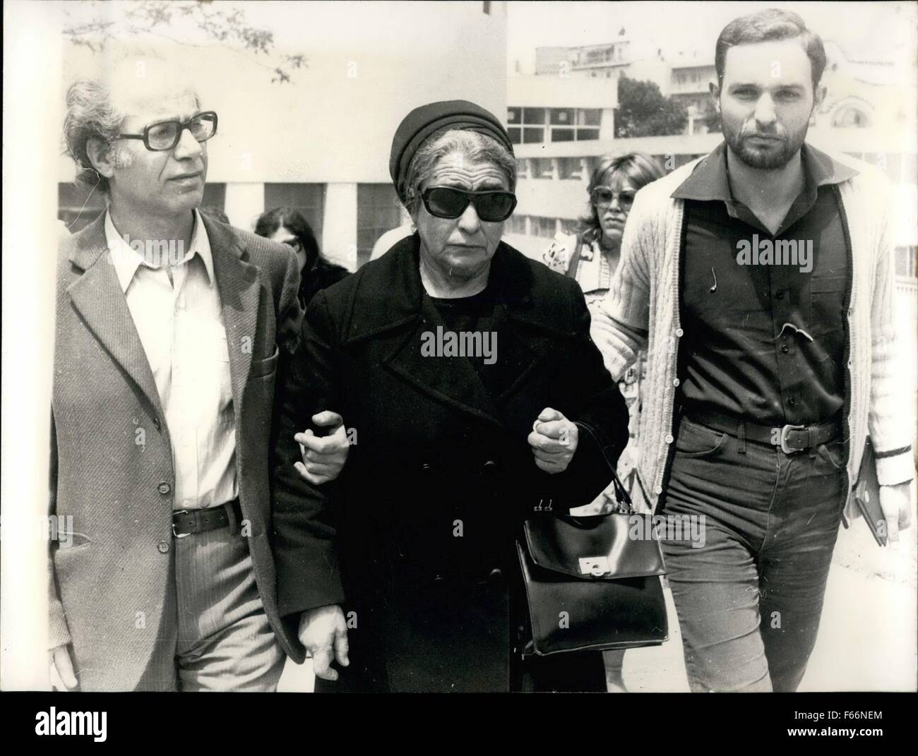 Download Oriana Fallaci Alexandros Panagoulis Gif