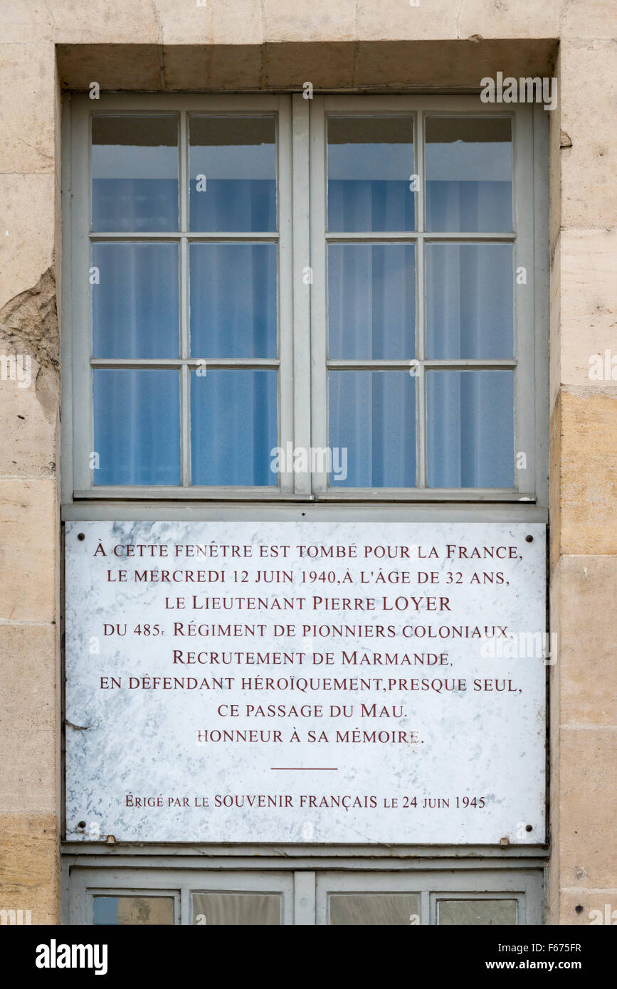 Window in Chalons en Champagne commemorating where Lieutenant Pierre Loyer defended the town in world war 2 Stock Photo