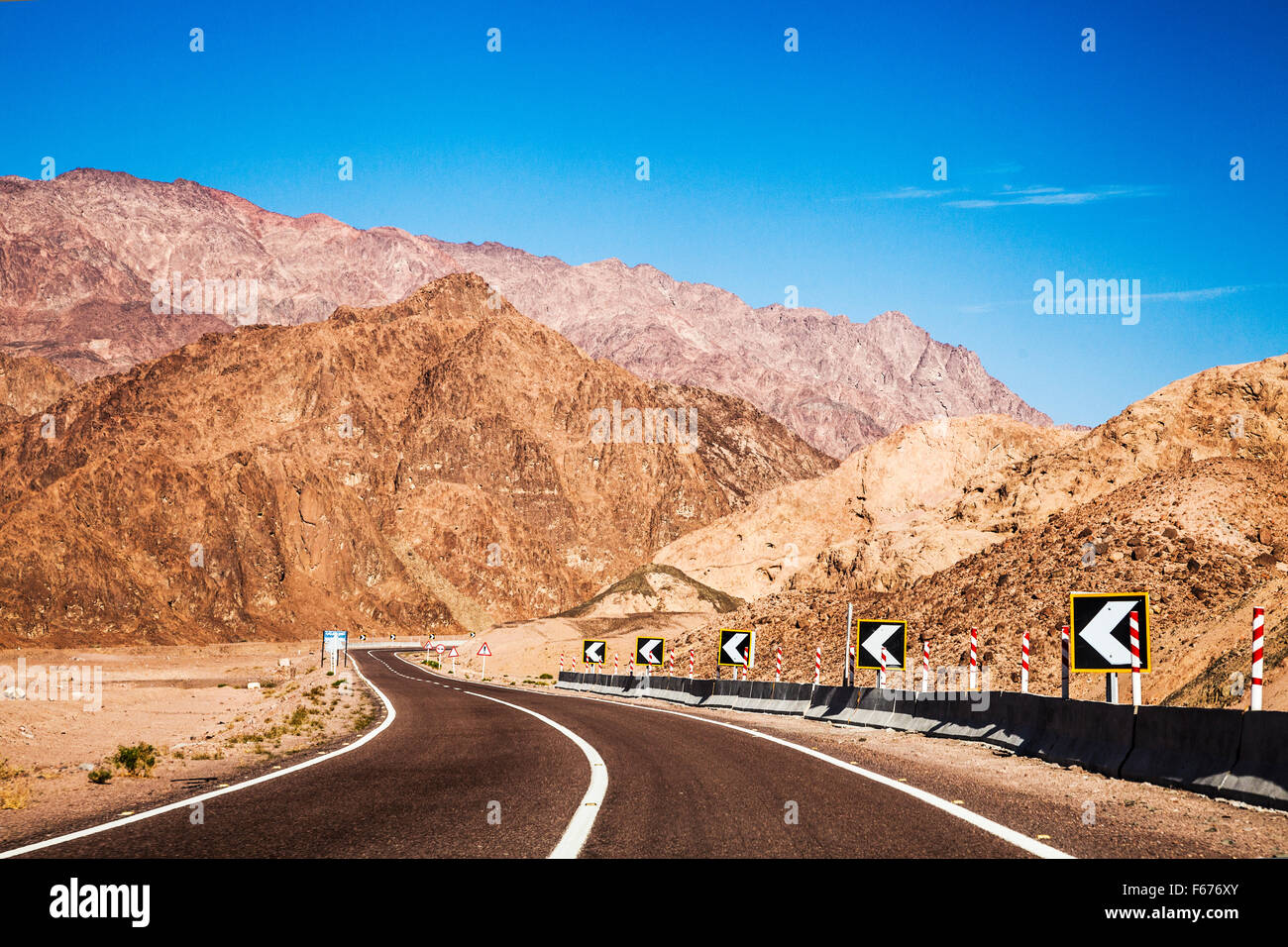 The desert landscape of the Sinai Peninsula on the road from Dahab to Eilat in Egypt. Stock Photo