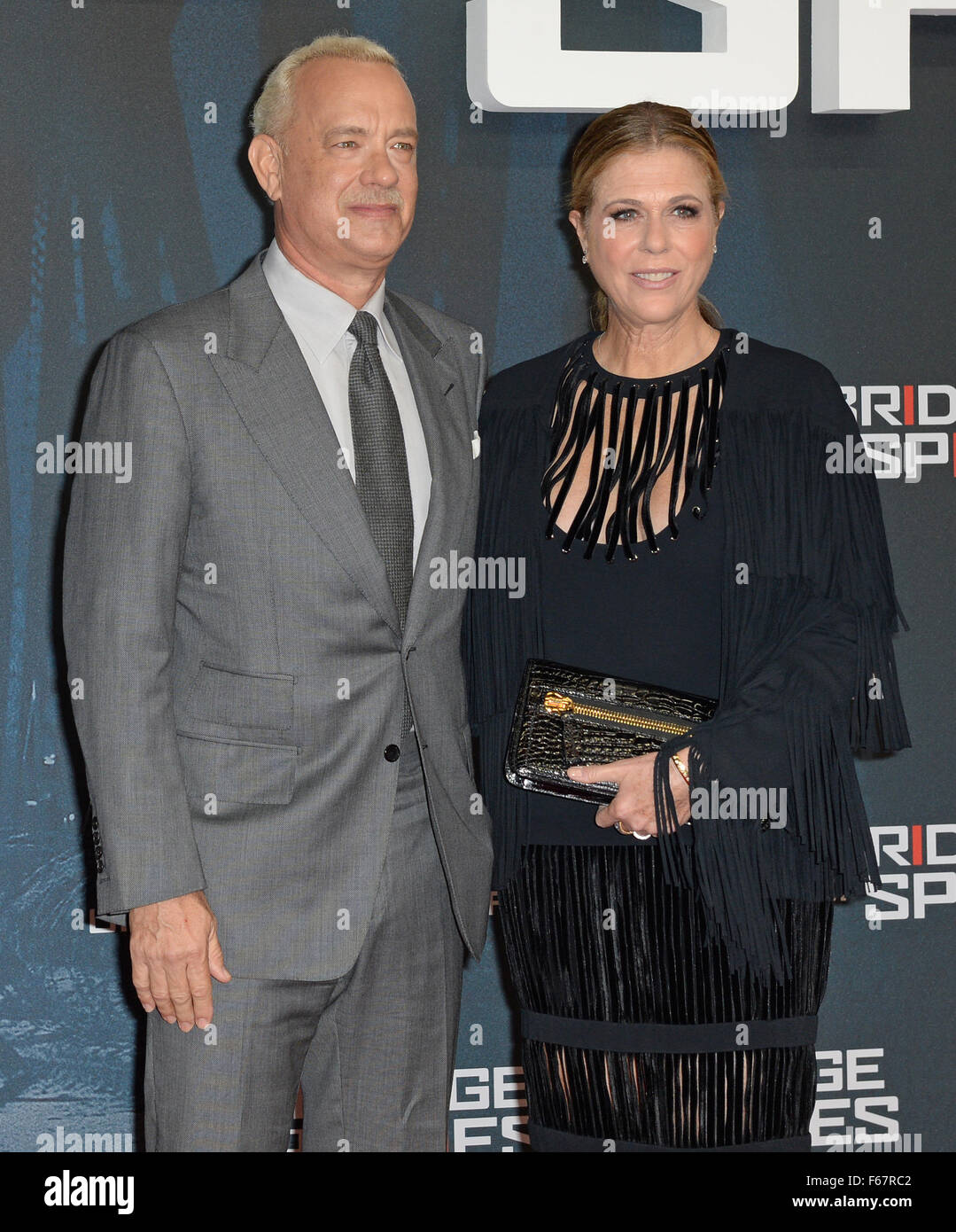 Berlin, Germany. 13th Nov, 2015. US Actor Tom Hanks (c) and his wife