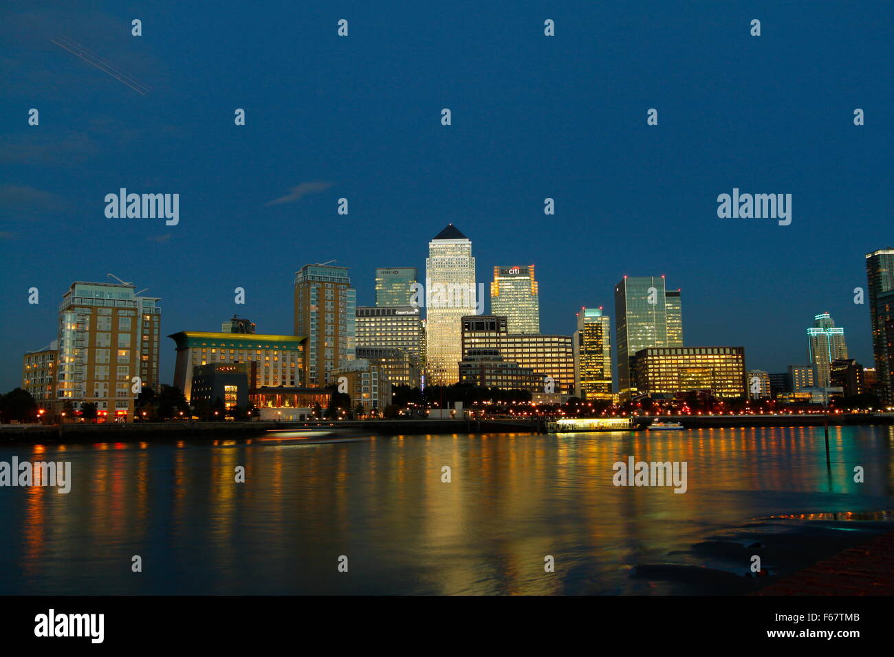 London's Canary Wharf Docklands Financial District at Dusk Panorama ...
