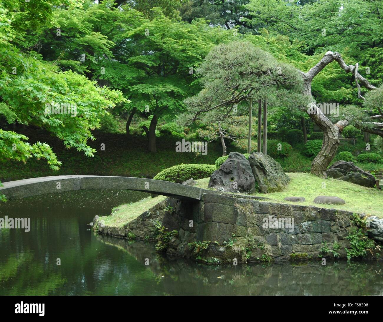 Scenic park views at Koishikawa Korakuen Gardens, Tokyo, Japan Stock Photo