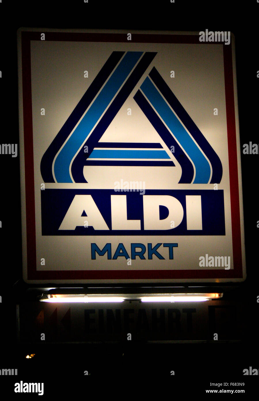 Logo Aldi Stock Photos & Logo Aldi Stock Images Alamy