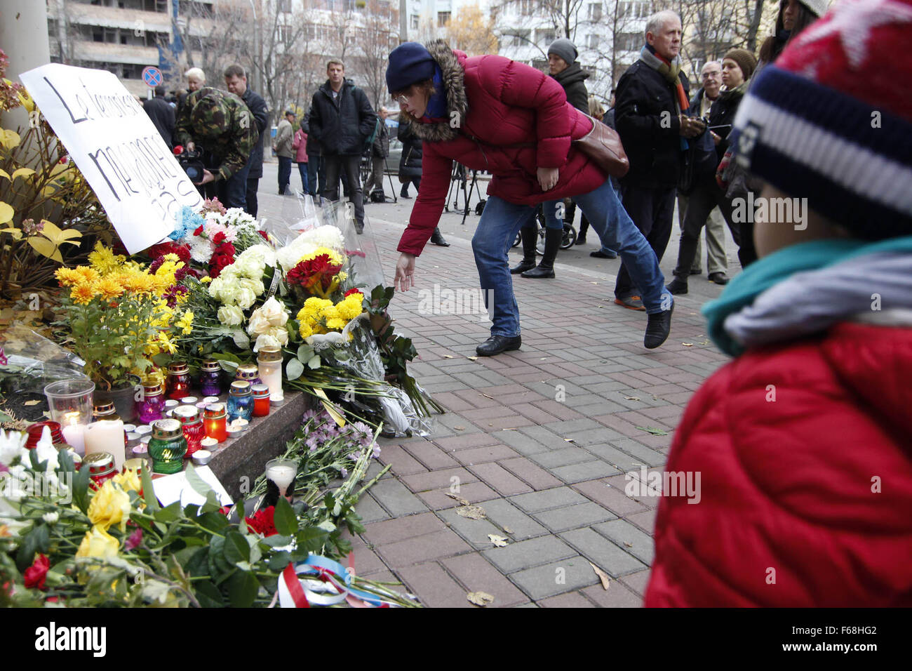 Kiev, Ukraine. 14th Nov, 2015. People lay flowers at the French Embassy ...