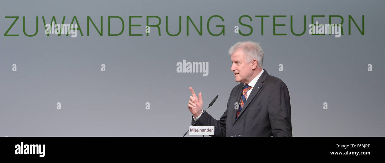 Bavarian premier Horst Seehofer (CSU) speaking in front of the lettering 'Zuwanderung steuern' (lit. regulate immigration), at the 30th party conference of the Saxony CDU in Neukieritzsch, Germany, 14 November 2015. PHOTO: PETER ENDIG/DPA Stock Photo