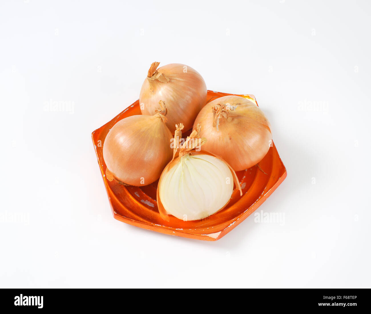 Small fresh brown onions hi-res stock photography and images - Alamy