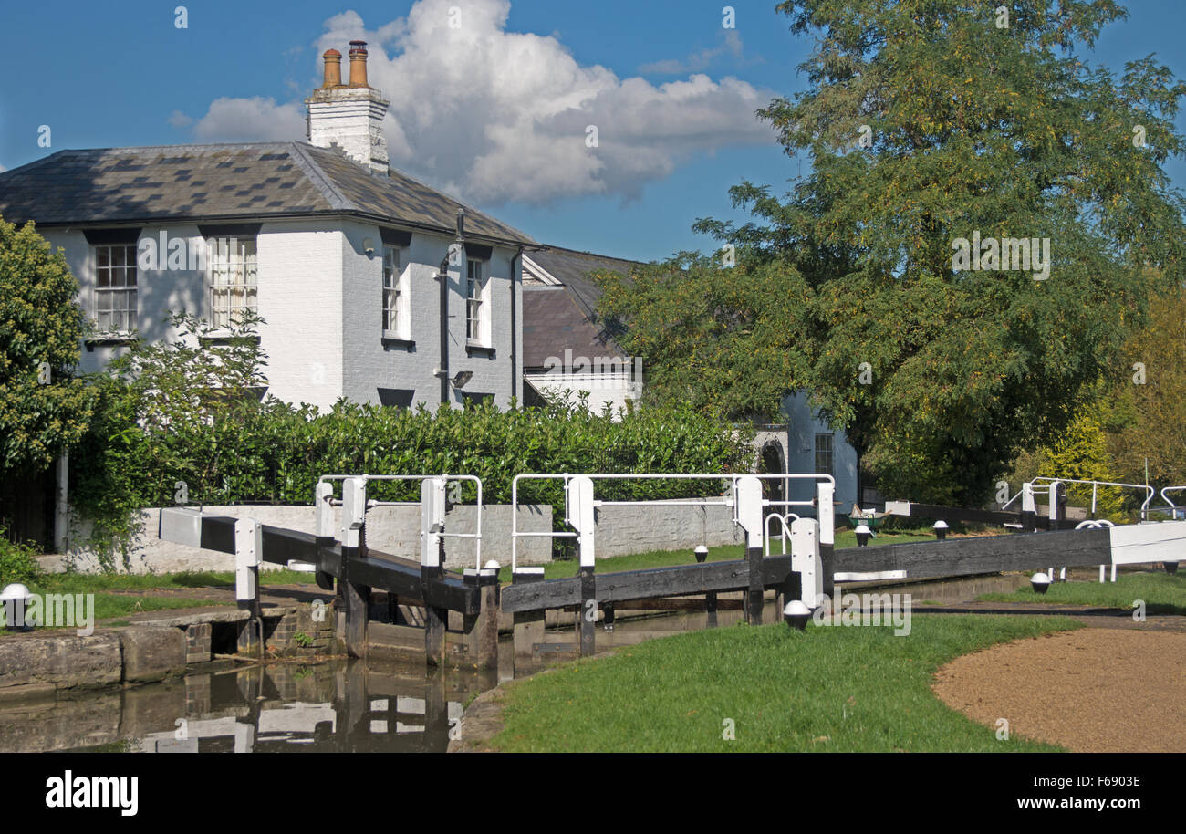 Leighton Buzzard Leight Lock Grand Canal Lock Keepers House By
