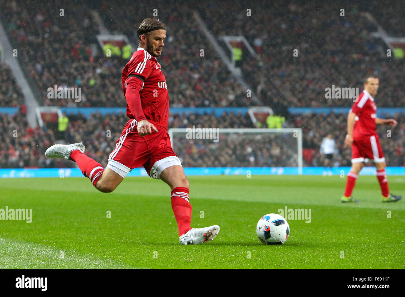 Old Trafford, Manchester, UK. 14th Nov, 2015. Unicef Match for Children. GB and NI XI versus Rest of the World XI. David Beckham in action Credit:  Action Plus Sports/Alamy Live News Stock Photo