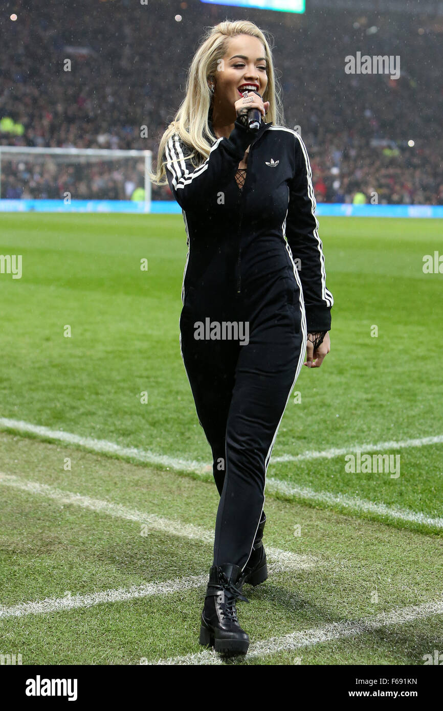 Old Trafford, Manchester, UK. 14th Nov, 2015. Unicef Match for Children. GB and NI XI versus Rest of the World XI. Rita Ora entertains the crowd during half time Credit:  Action Plus Sports/Alamy Live News Stock Photo