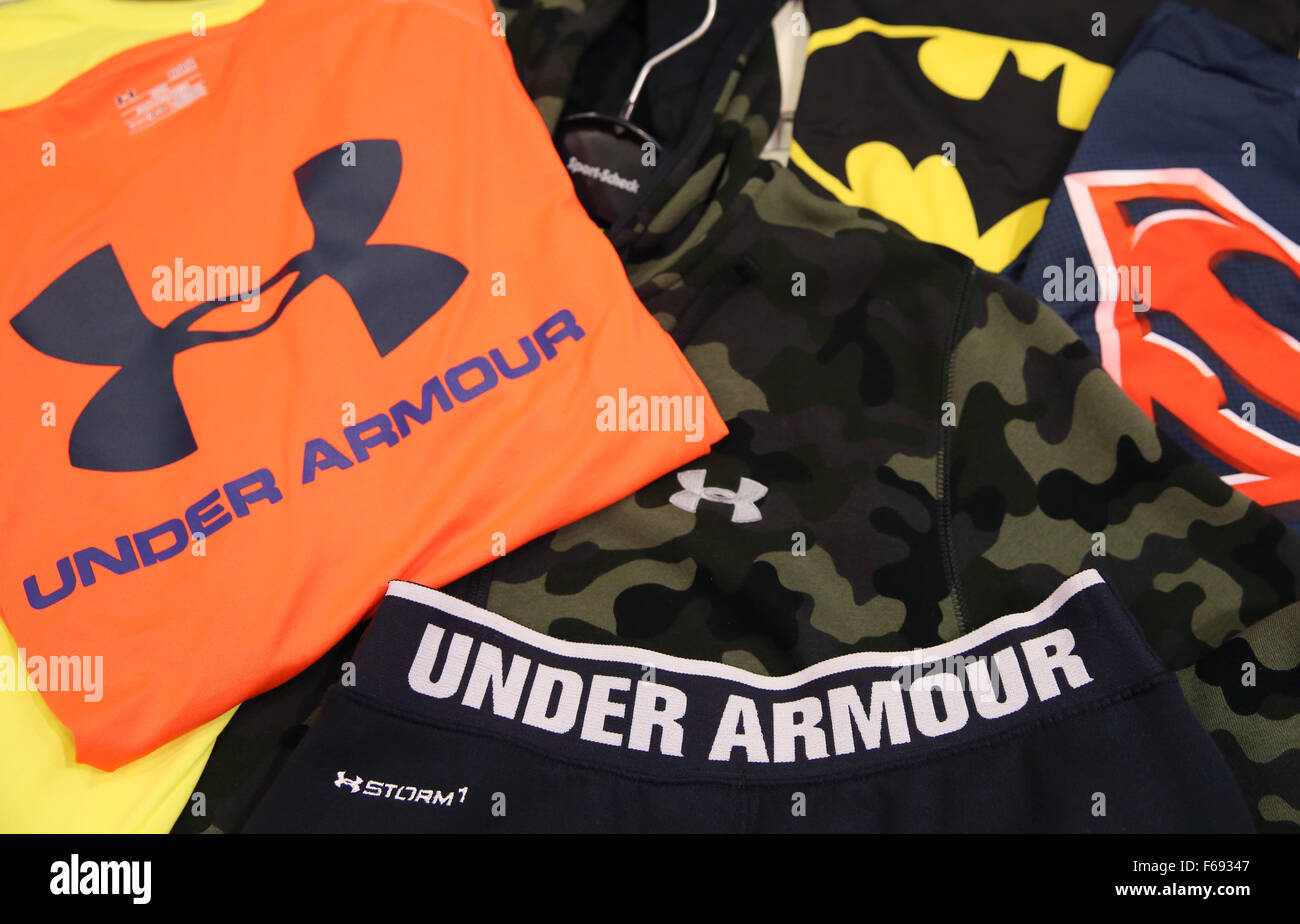 Under armour clothing hi-res stock photography and images - Alamy